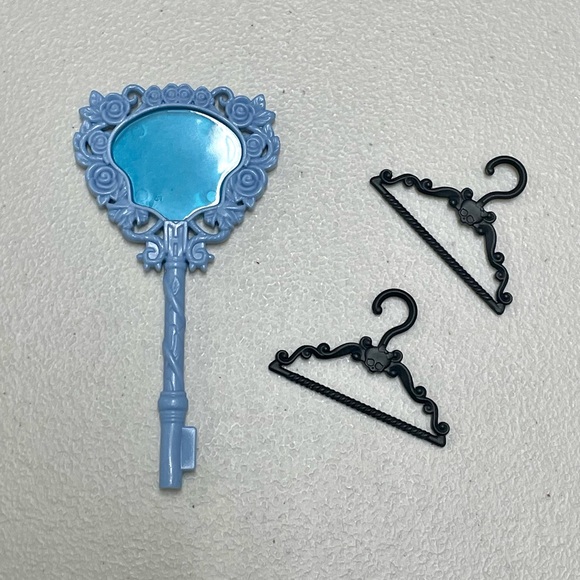 Monster High Skulltimate Secrets Garden Mysteries Twyla’s Closet - Picture 8 of 8